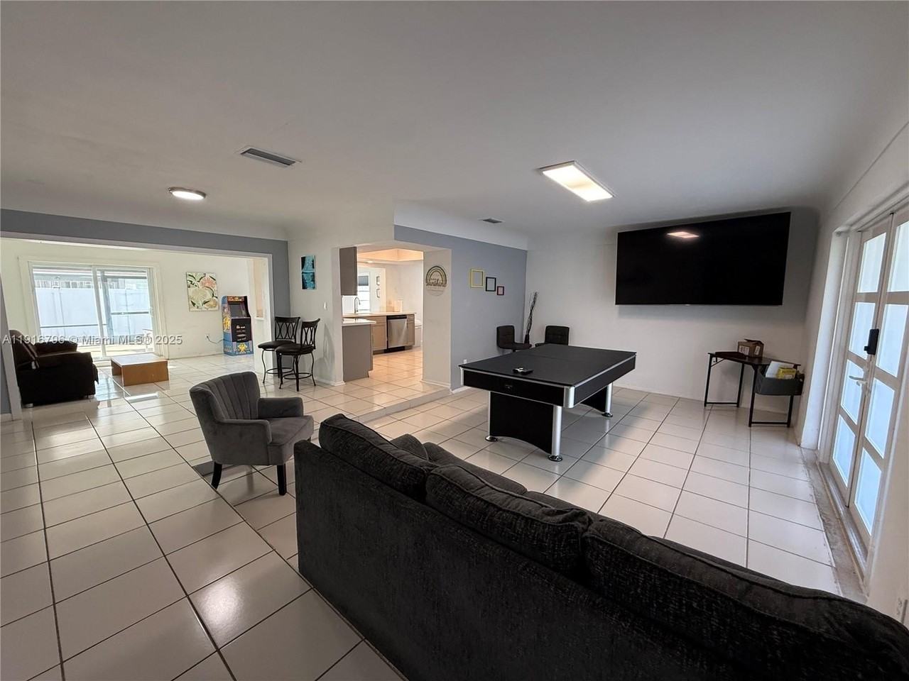 8636 Beekman Dr #8636 - Photo 2 of 18