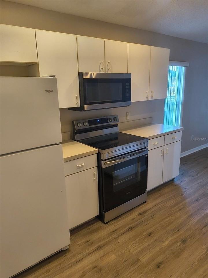 171 Pine Cone Dr - Photo 3 of 21