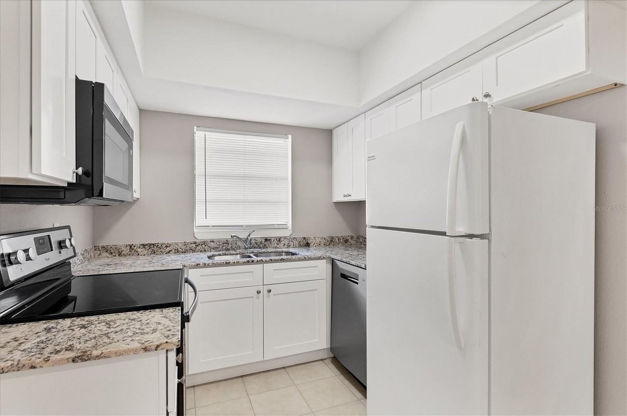 101 Avenida De Bahia - Photo 7 of 37