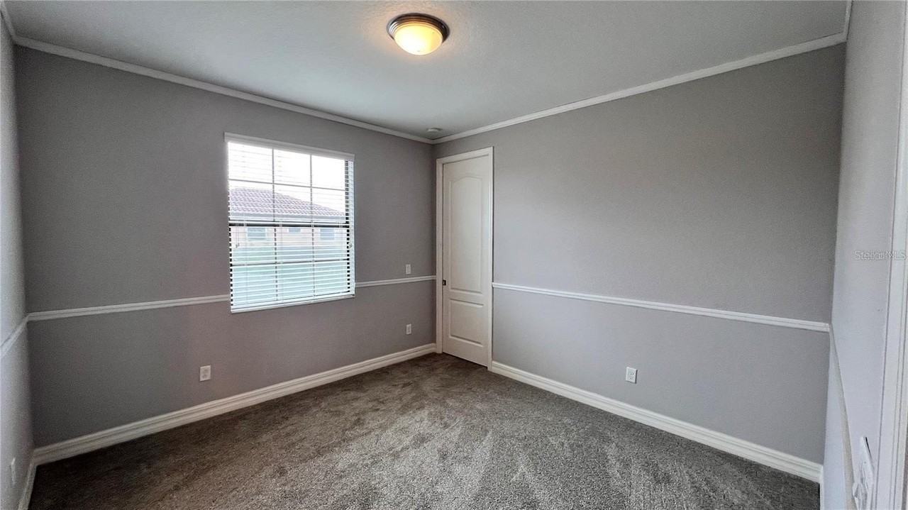 10459 Stapeley Drive - Photo 5 of 50