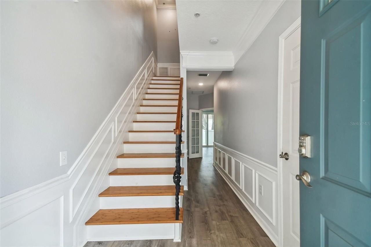 3183 Bayshore Oaks Dr - Photo 3 of 46