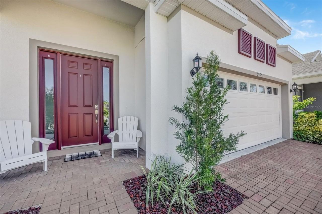 5547 Del Coronado Dr - Photo 4 of 50