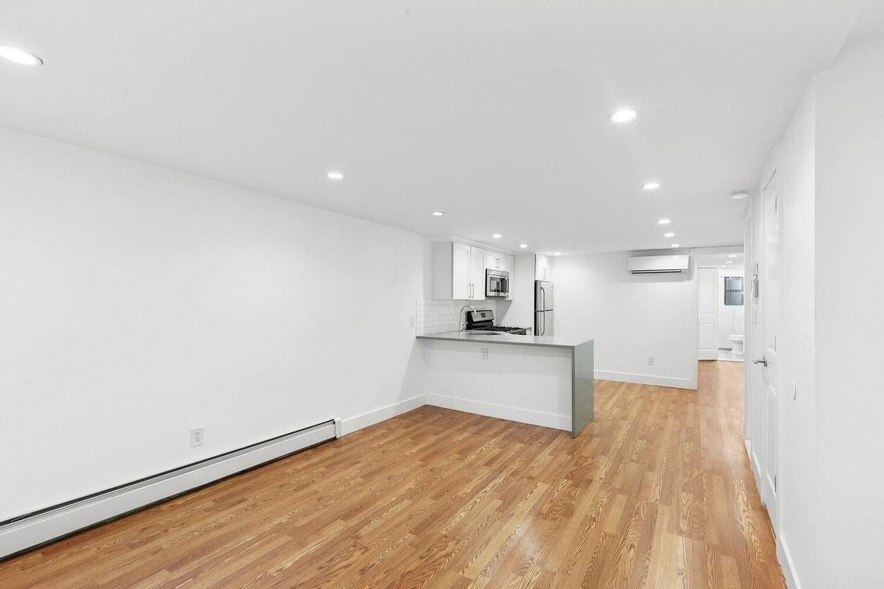 1241 1241 HERKIMER Street unit: Garden - Photo 3 of 10