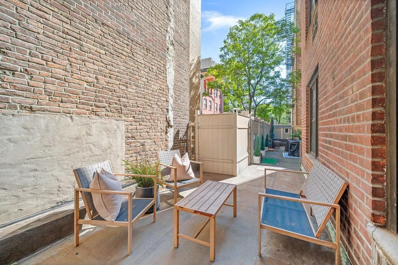 201 East 15th Street #2H - Photo 6 of 6