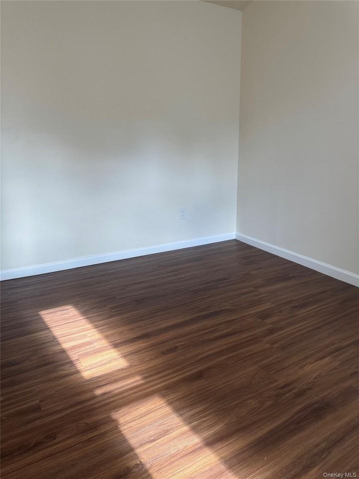 155 Main St Apt 3 #3 - Photo 4 of 12