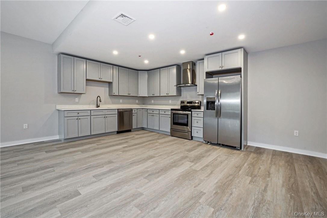 500 Commerce St - Photo 7 of 29