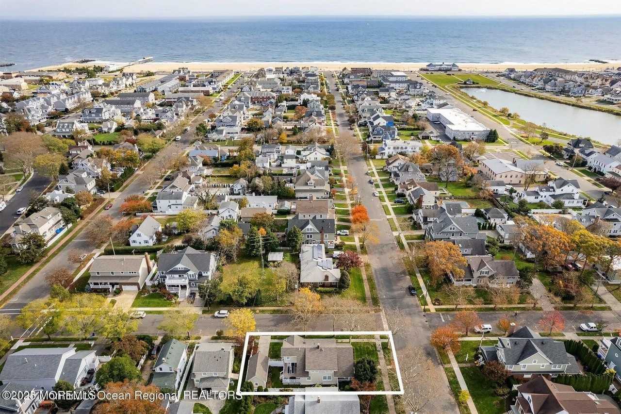 400 4th Ave - Photo 2 of 22