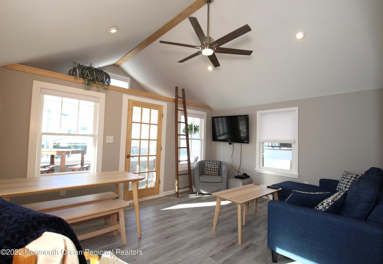 234 4th Ave - Photo 6 of 13