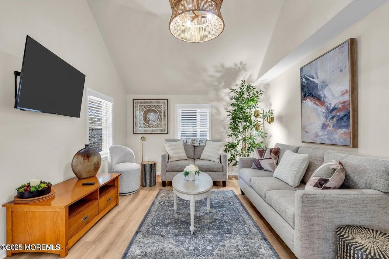 520 Brighton Avenue - Photo 7 of 25