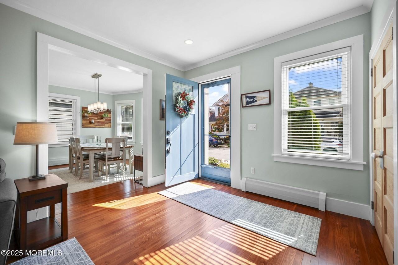 50 Waverly Pl - Photo 4 of 40