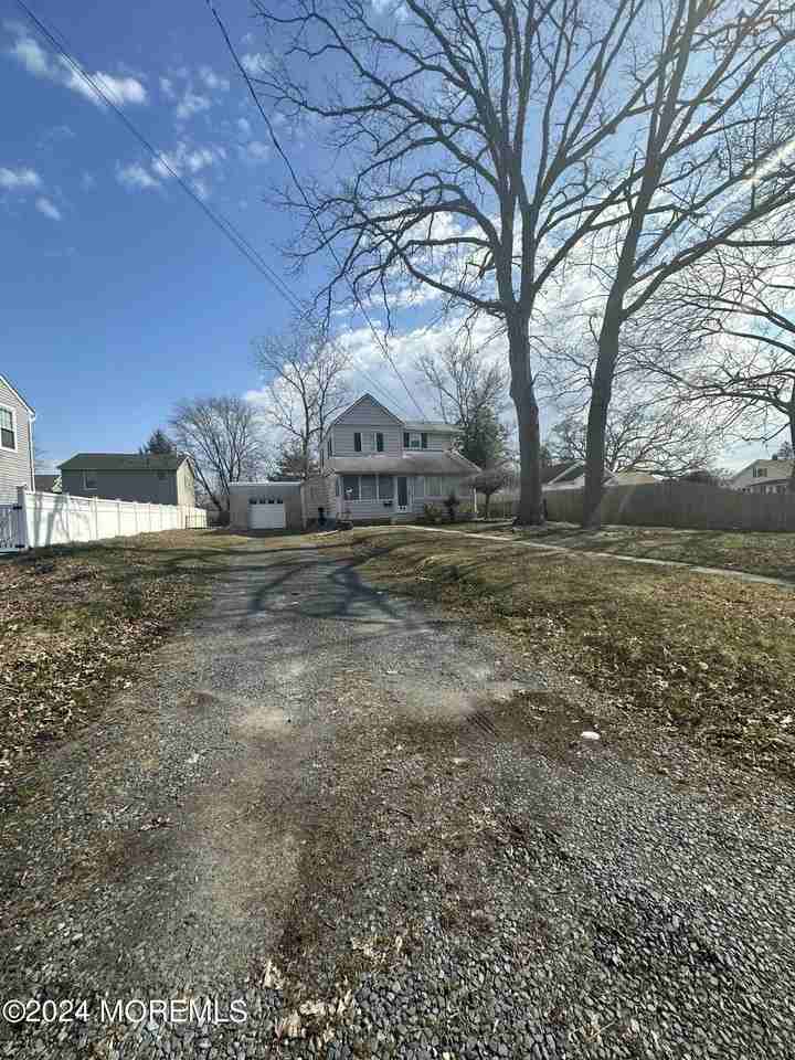 56 Steiner Ave - Photo 3 of 27