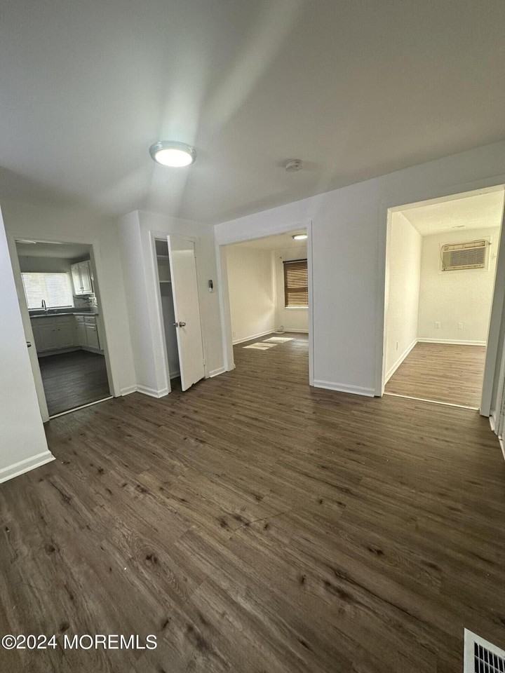 56 Steiner Ave - Photo 5 of 27