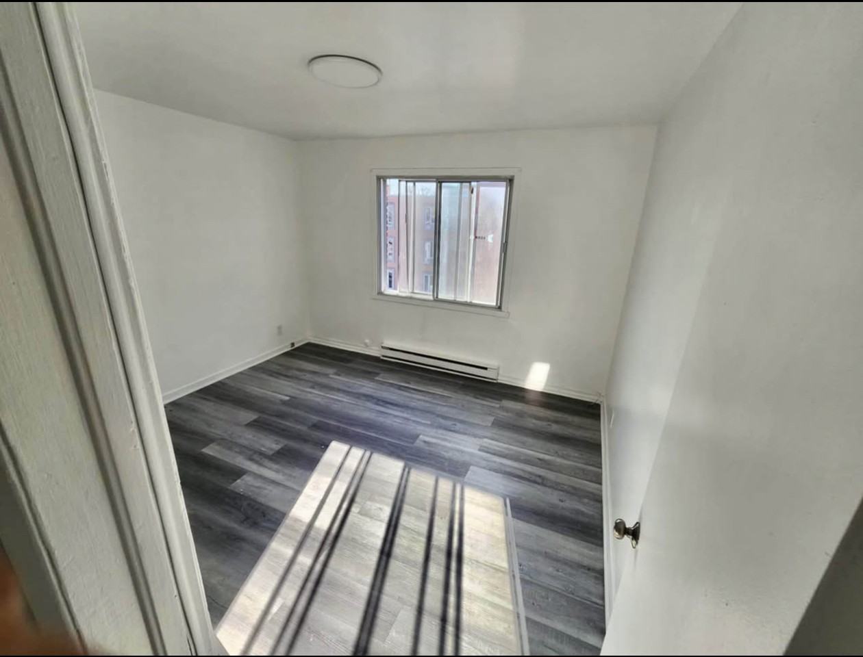 3630 Rue Sherbrooke Est #22 - Photo 3 of 3