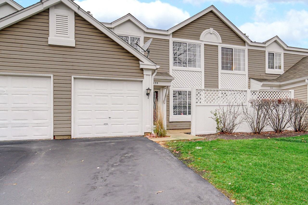 439 Valley Forge Court - Photo 5 of 25