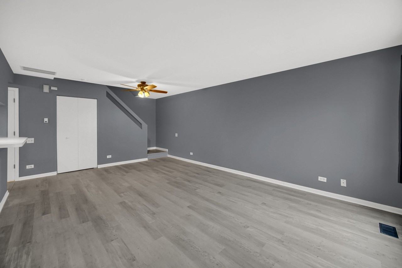 439 Valley Forge Court - Photo 6 of 25