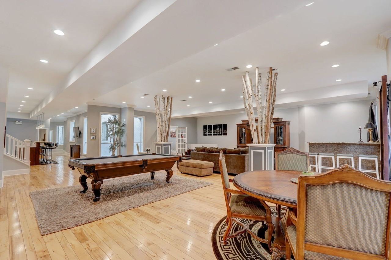 22 West Ontario Street #400 - Photo 4 of 47