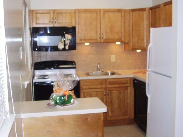 Pointe Breeze Apartments LLC - Photo 3 of 12