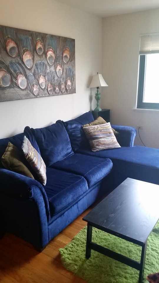 W Roscoe St & N Broadway - Photo 2 of 15