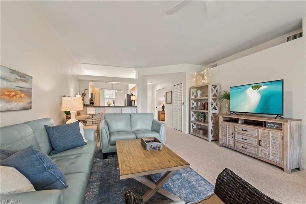 465 Robin Hood Circle #101 - Photo 6 of 21