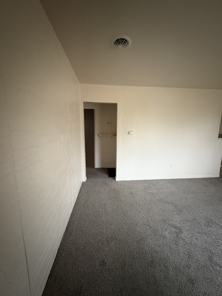 4105 Natchez Avenue - Photo 7 of 9