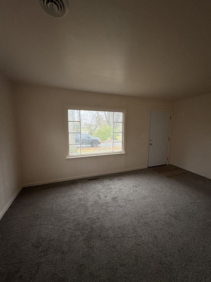 4105 Natchez Avenue - Photo 5 of 9