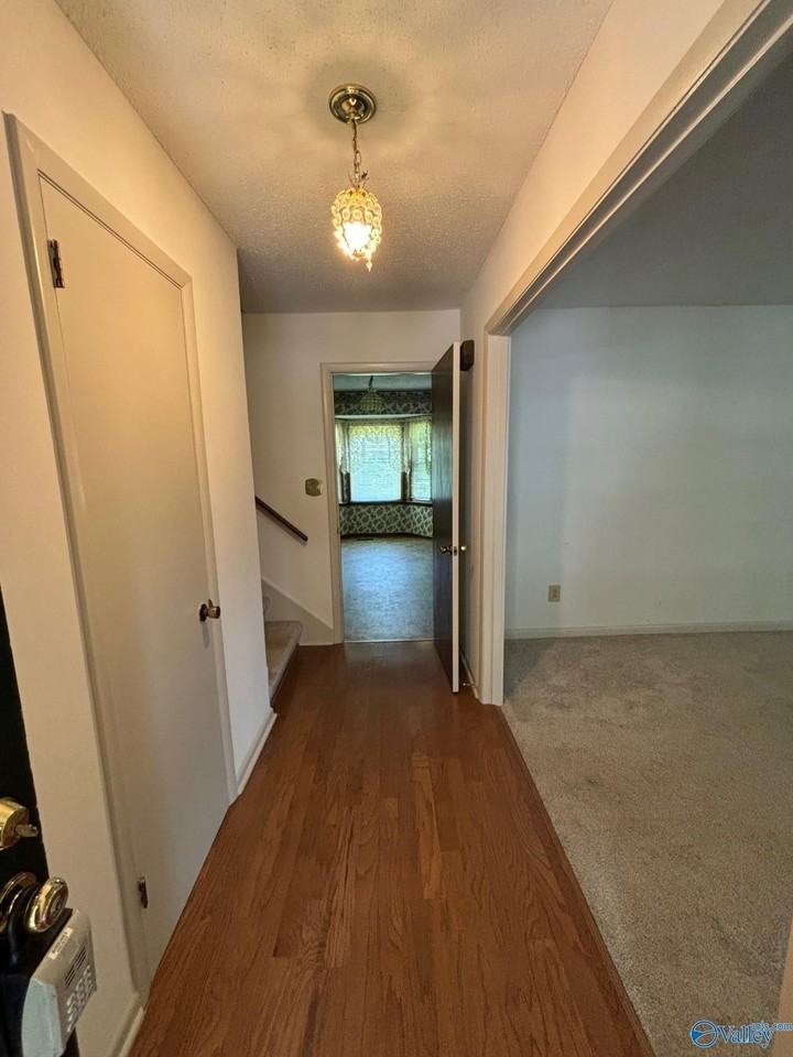 1925 Lynnbrook Dr Sw - Photo 4 of 19