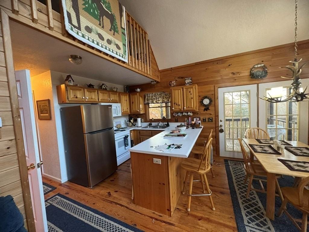 664 Fox Run Dr - Photo 5 of 19