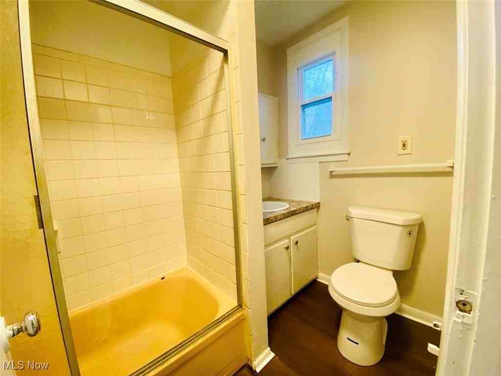 51 Oakdale Ave Apt 3 #3 - Photo 5 of 6