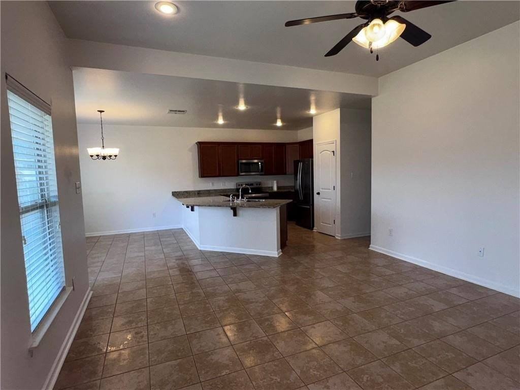 42198 Atmore Pl - Photo 4 of 19