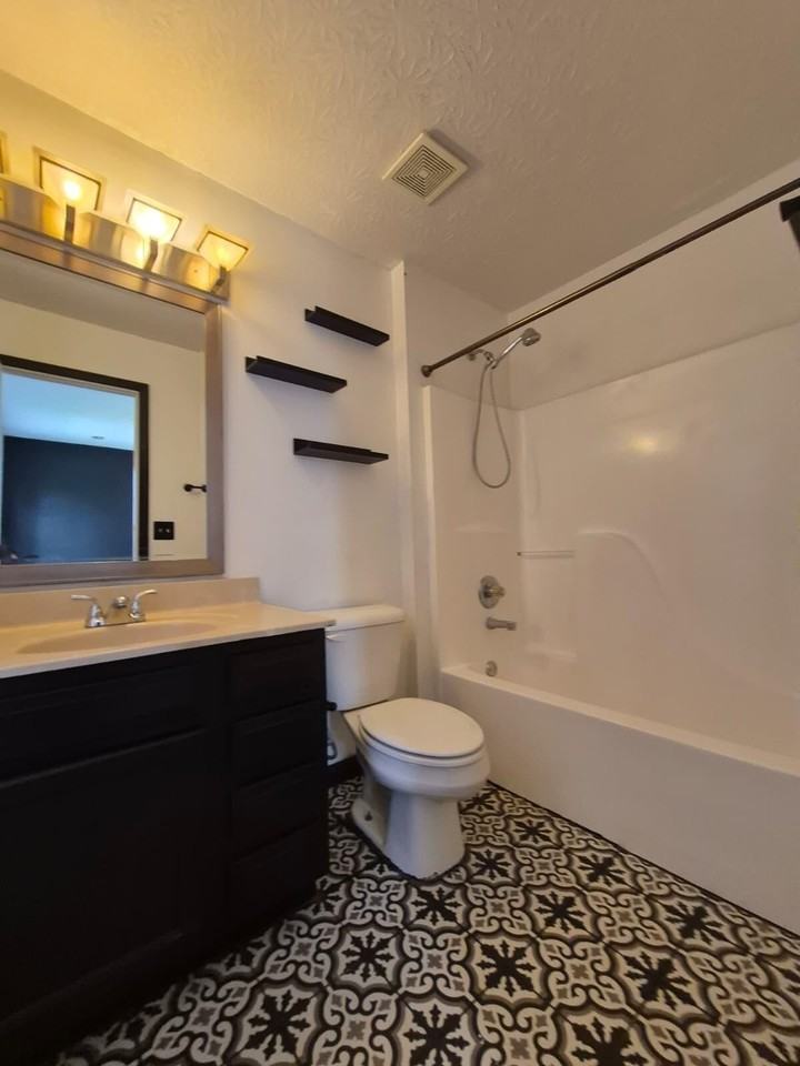 2258 Antoinette Way - Photo 7 of 19