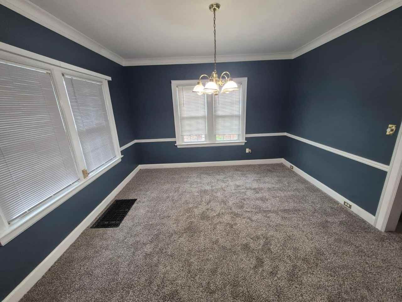 2843 Ashland Ave - Photo 4 of 20