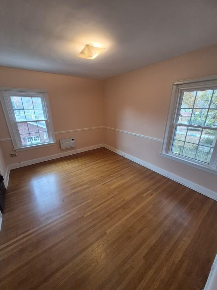 2843 Ashland Ave - Photo 6 of 20