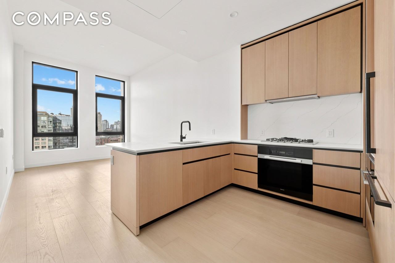 480 Kent Ave #21C - Photo 5 of 21