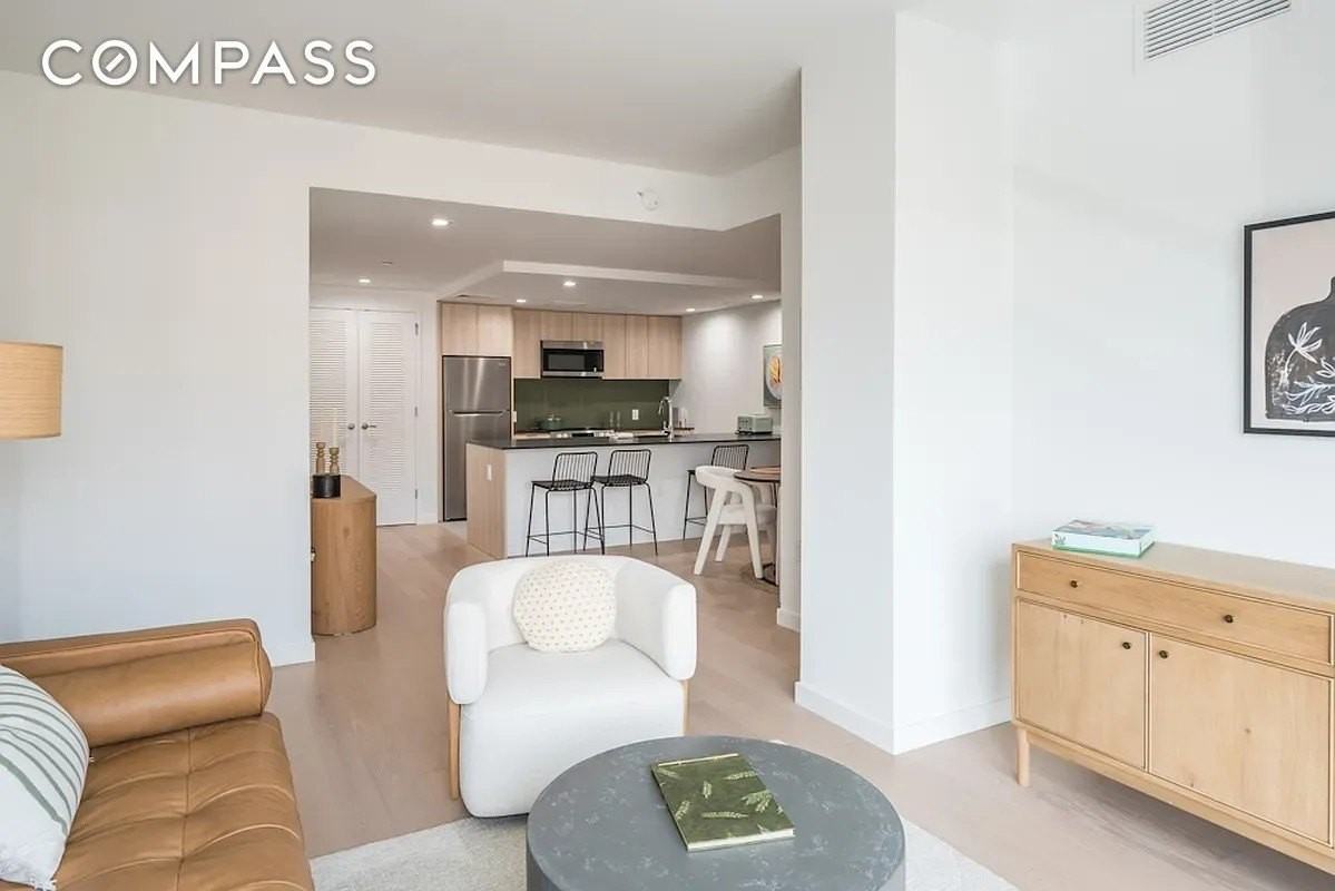 975 Nostrand Ave #330 - Photo 4 of 21