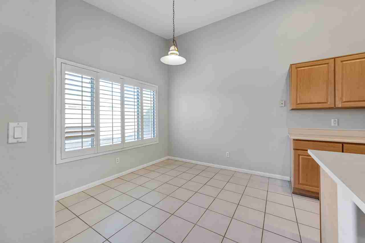 4728 East South Fork Drive - Photo 6 of 26