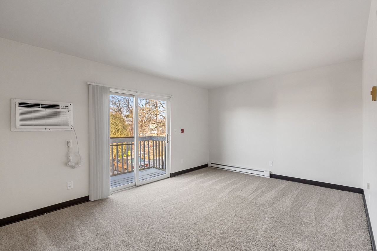 Main Street Apartments - Photo 4 of 7