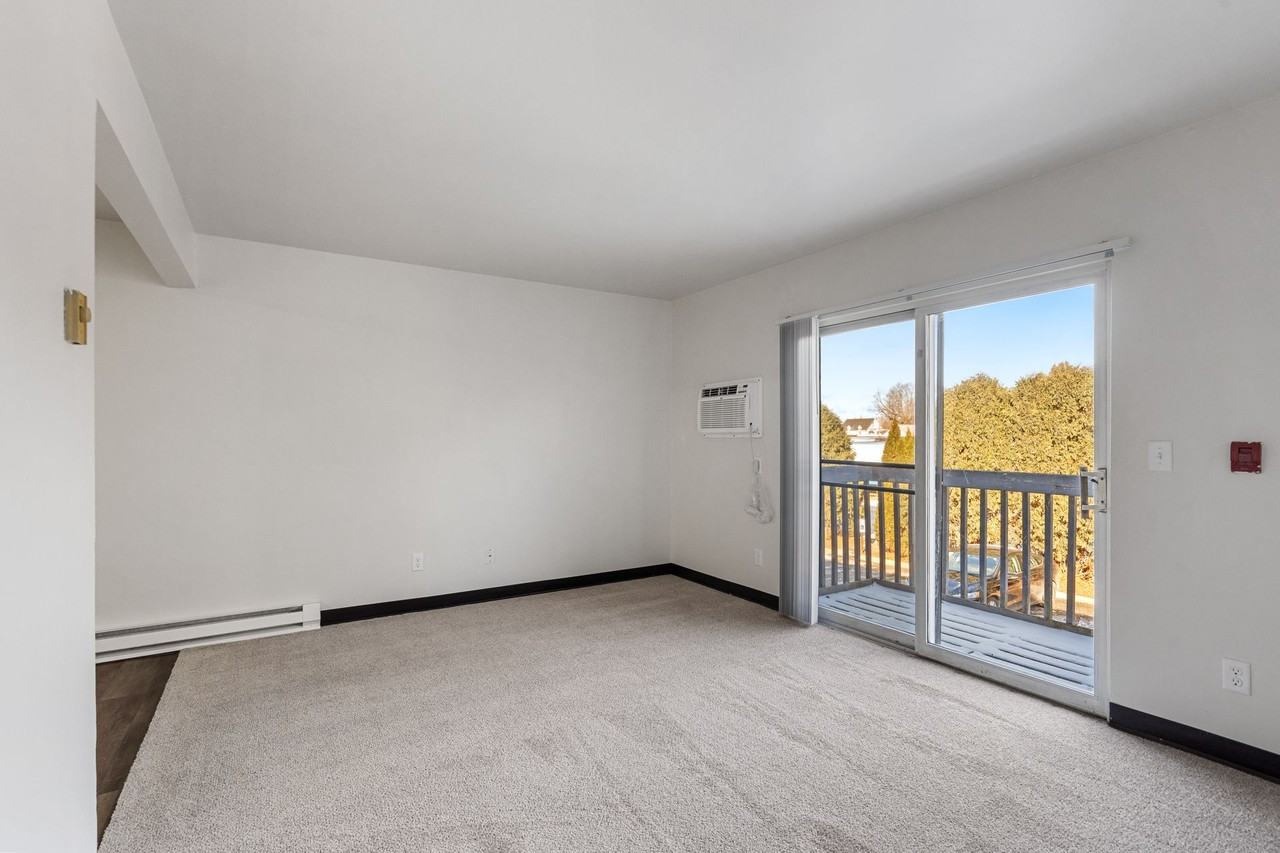 Main Street Apartments - Photo 5 of 7