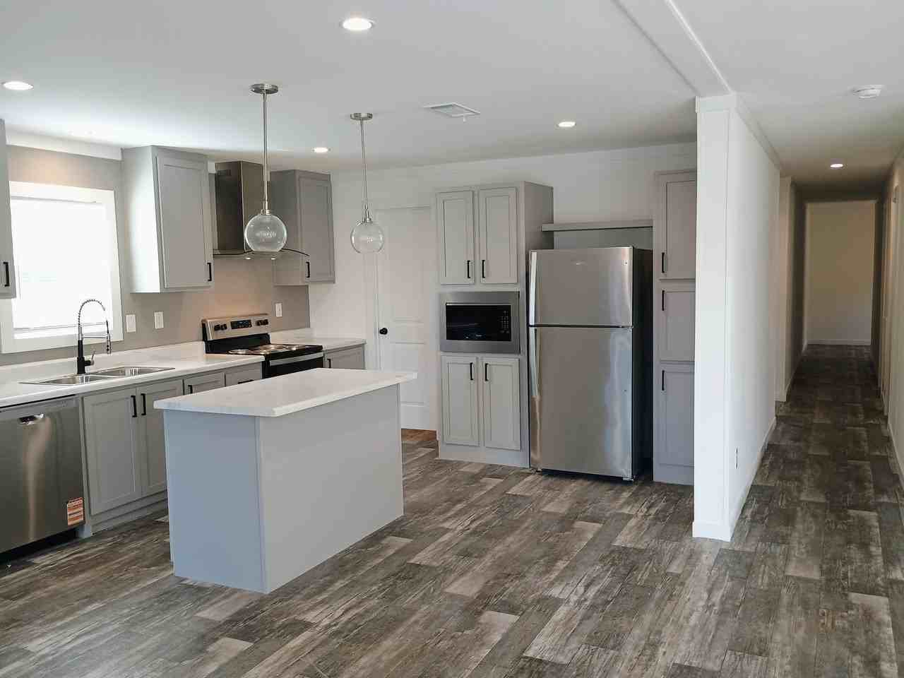 20023 Oakdale Avenue - Photo 4 of 28