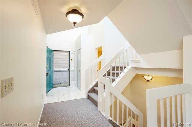 9429 Westwind Dr - Photo 6 of 41