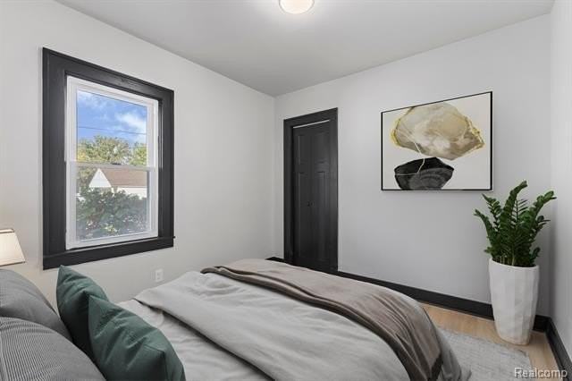 2120 Wrenson St - Photo 7 of 22