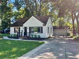 23096 Hawthorne Street - Photo 1 of 1