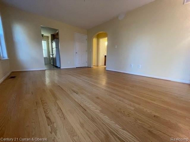 23035 Marlboro St - Photo 4 of 25