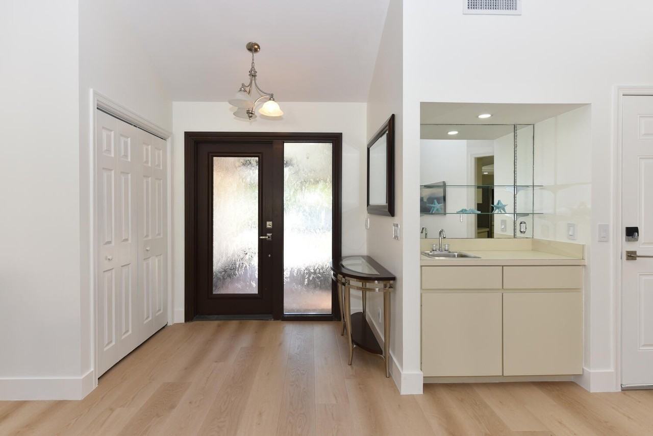 1469 Via Privada - Photo 6 of 39