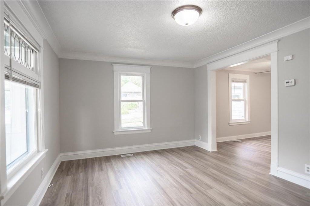 938 Cypress St - Photo 7 of 22