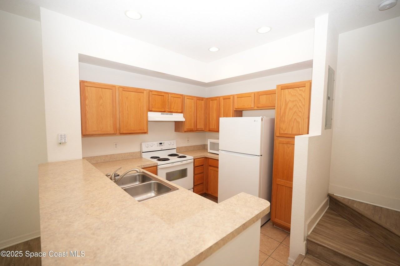 110 Turpial Way Apt 103 #103 - Photo 4 of 20