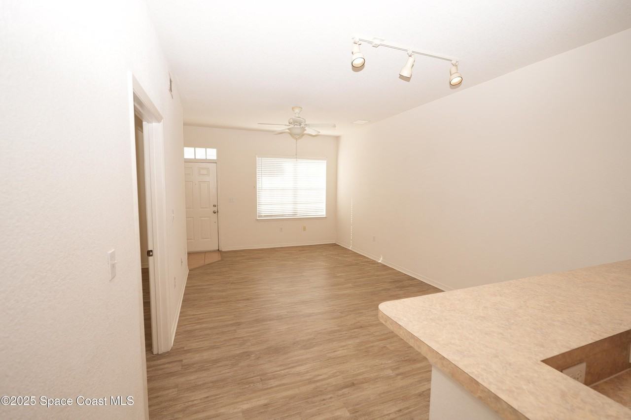 110 Turpial Way Apt 103 #103 - Photo 6 of 20