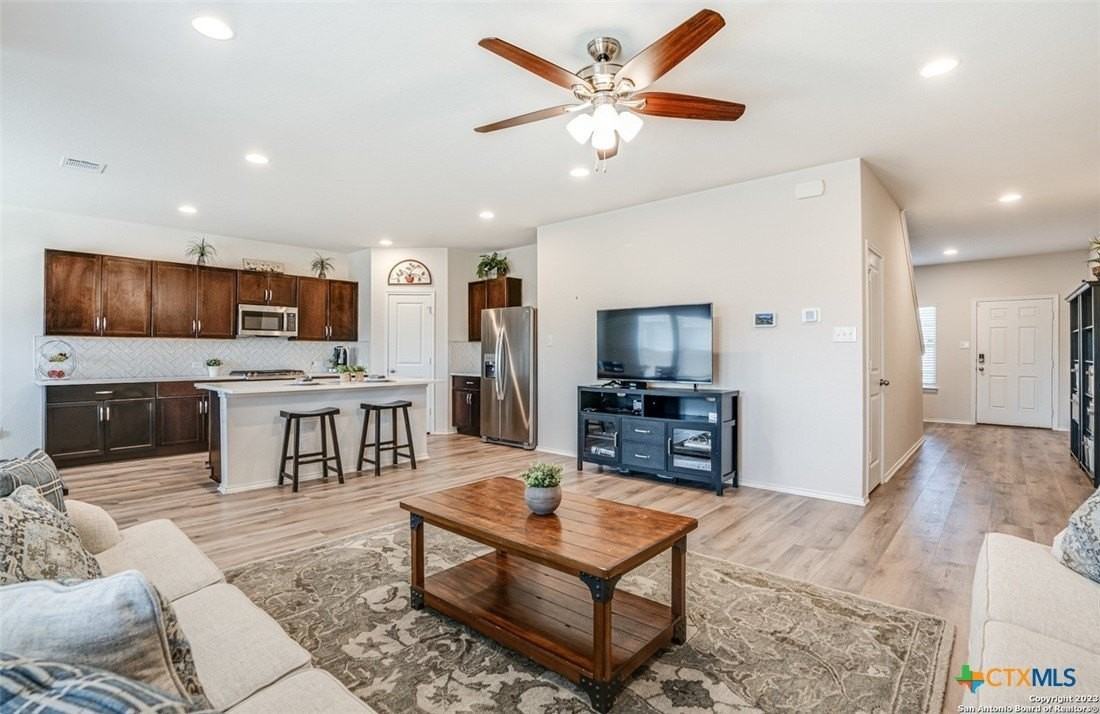 2946 Wolfcreek - Photo 2 of 10