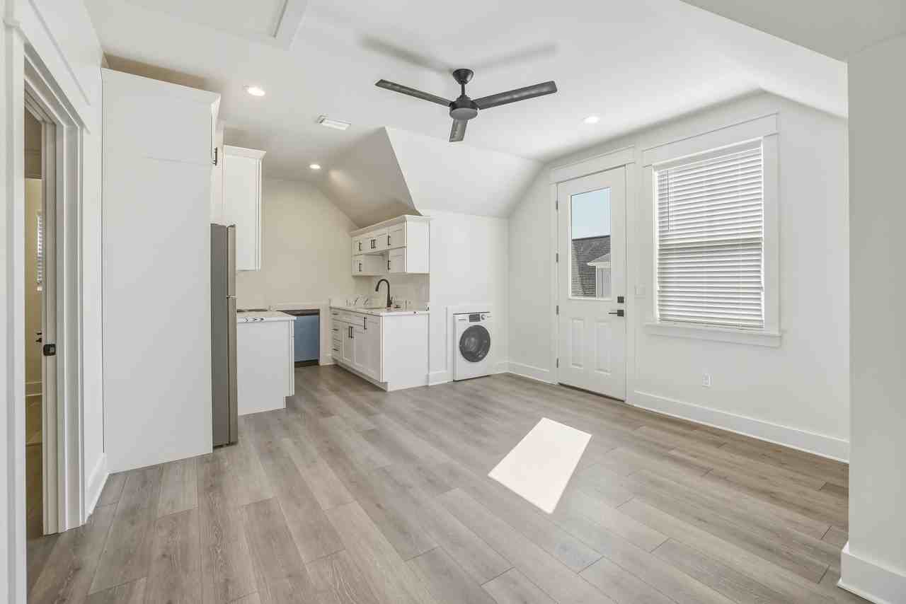 4056 Biltmore Ave ## 1 - Photo 5 of 17