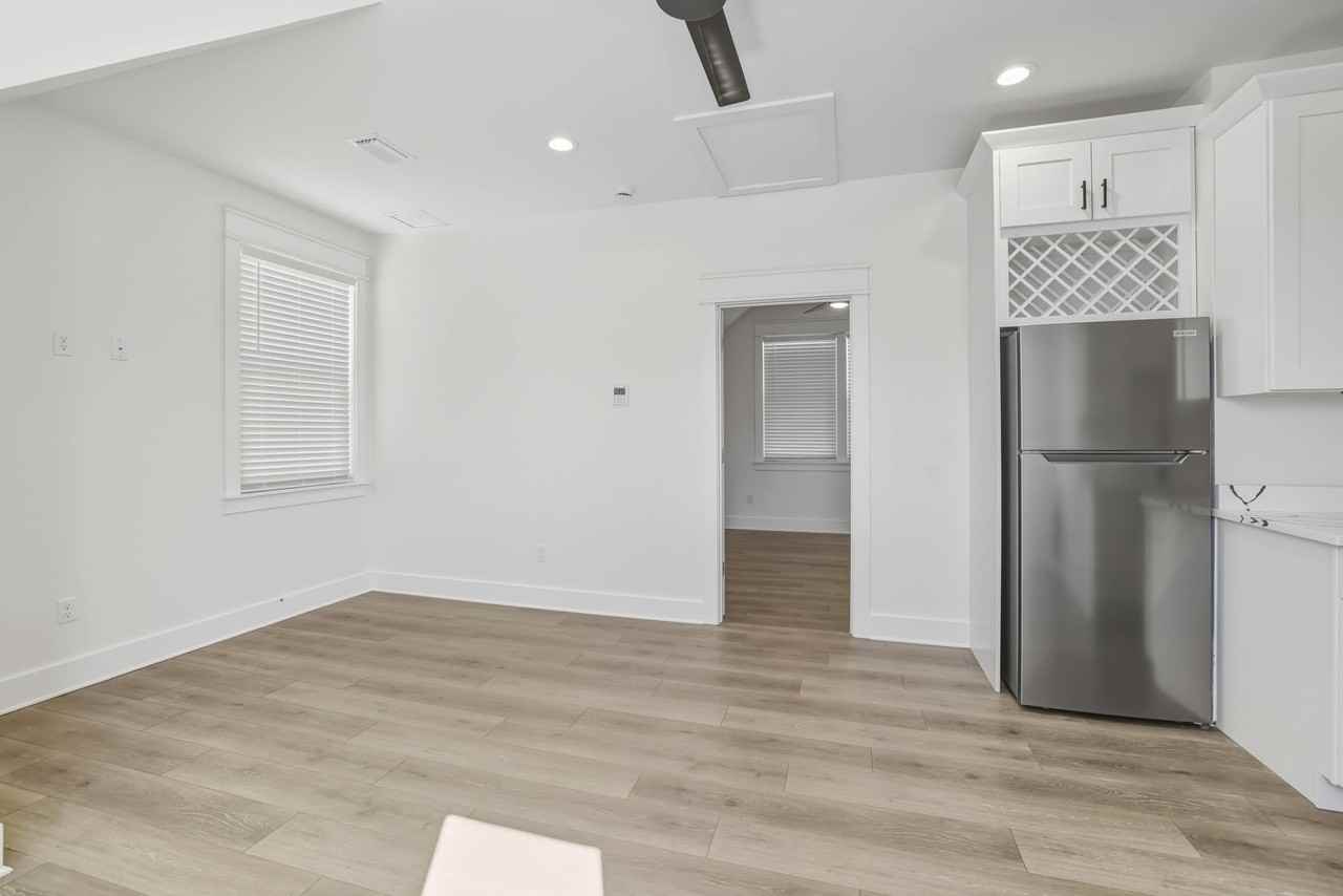 4056 Biltmore Ave ## 1 - Photo 7 of 17