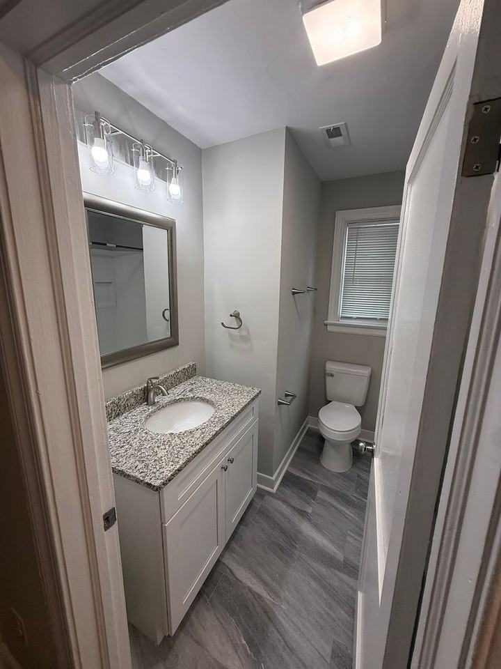 2203 N 26th St - Photo 7 of 10